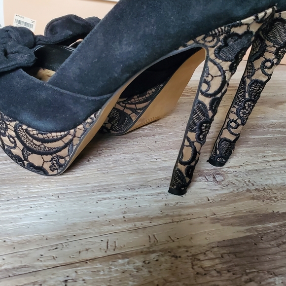 Jessica Simpson Black Bow Peep-Toe Heels - Picture 6 of 8